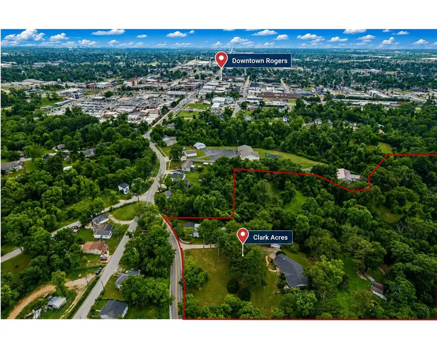 507 E Walnut Street, Rogers, AR 72756 - #2
