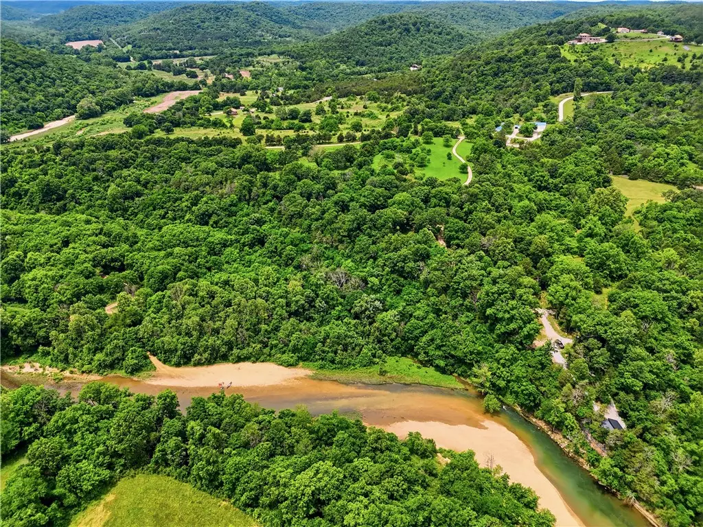 749 Madison 1556, Eureka Springs, AR 72632 - #1