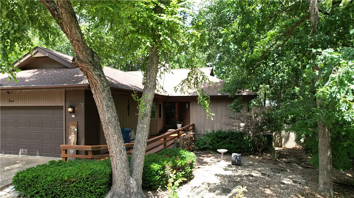 3 Dolphin Lane, Bella Vista, AR 72715 - #1