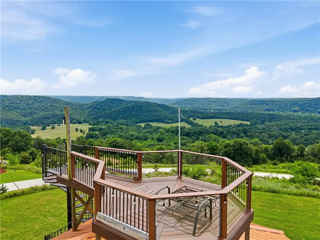 568 Madison 1556, Eureka Springs, AR 72632 - #1