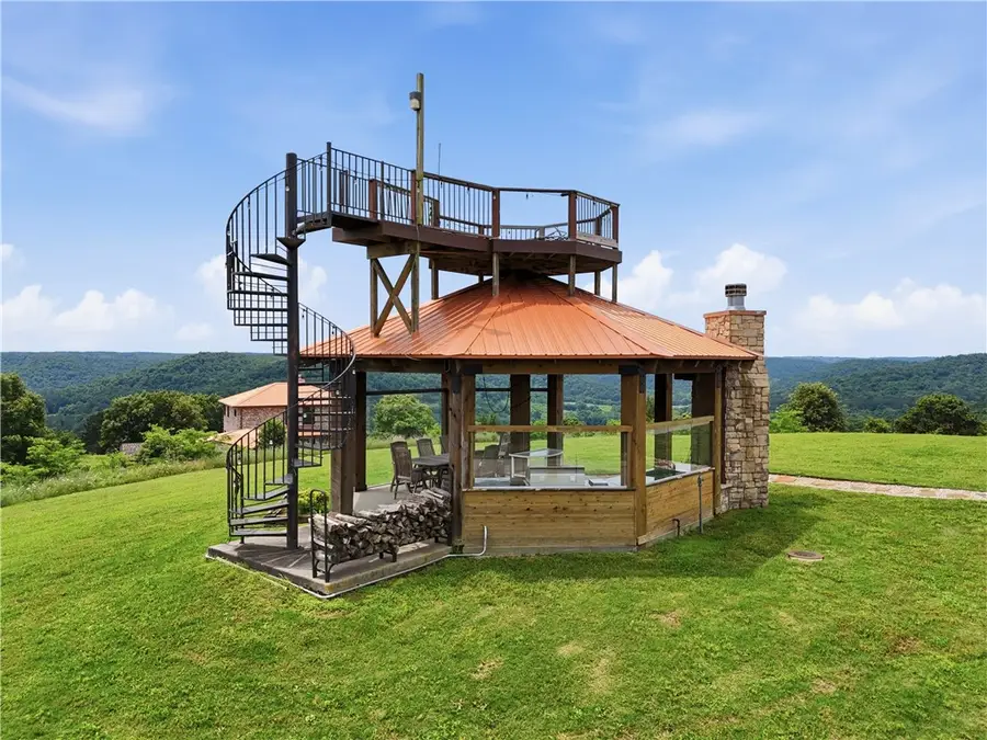 568 Madison 1556, Eureka Springs, AR 72632 - #2