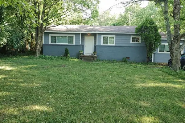 1915 W Wedington Drive, Fayetteville, AR 72701