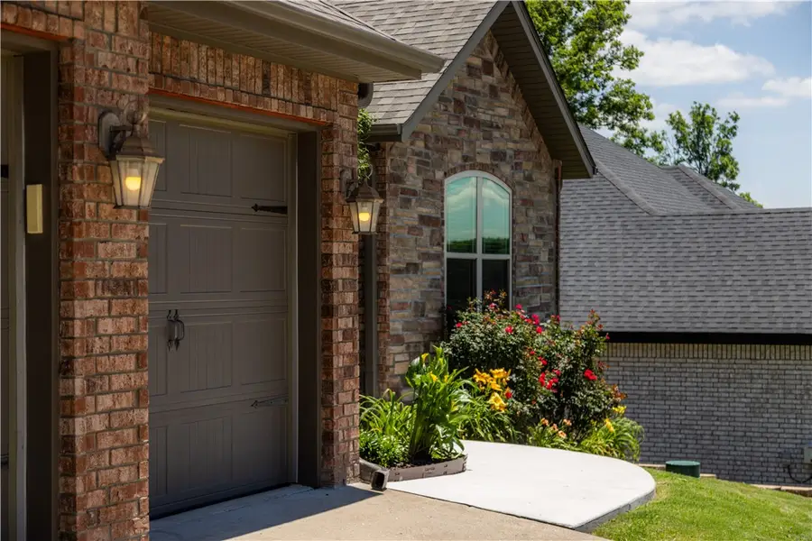 1206 Sycamore Street, Cave Springs, AR 72718 - #3
