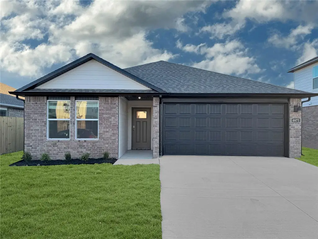4560 W Triangle Street, Fayetteville, AR 72704 - #1