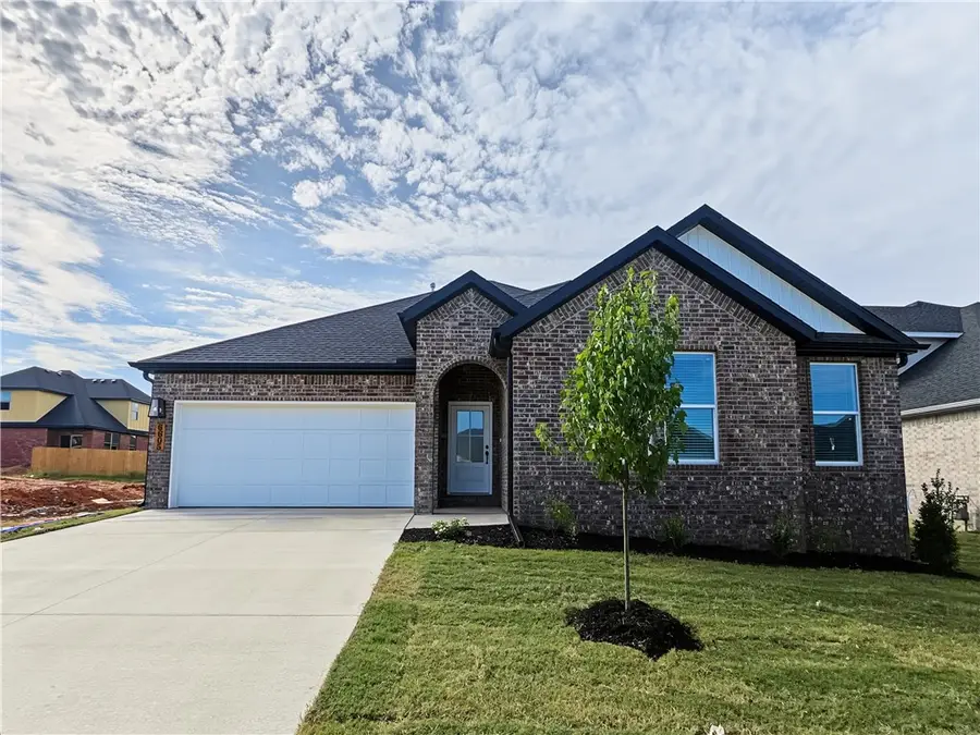 6605 SW Orange Avenue, Bentonville, AR 72713 - #3
