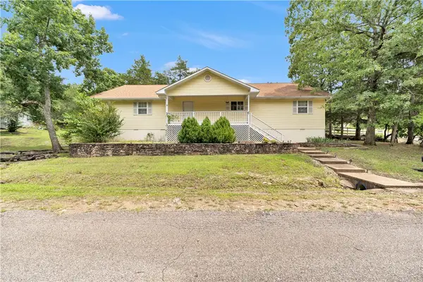 27 N Star Loop, Holiday Island, AR 72631