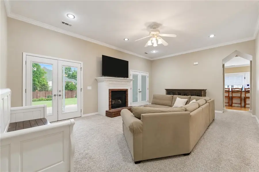 790 E Emerson Lane, Fayetteville, AR 72701 - #3