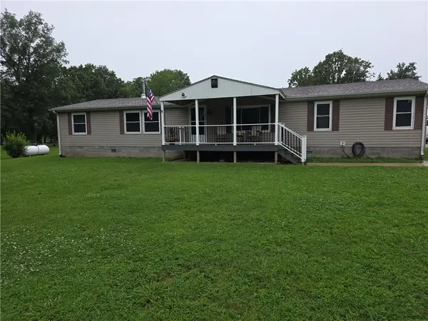 10144 Vixen, Stark City, MO 64866