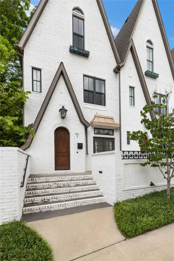 211 N Church Avenue #1, Fayetteville, AR 72701 - #1