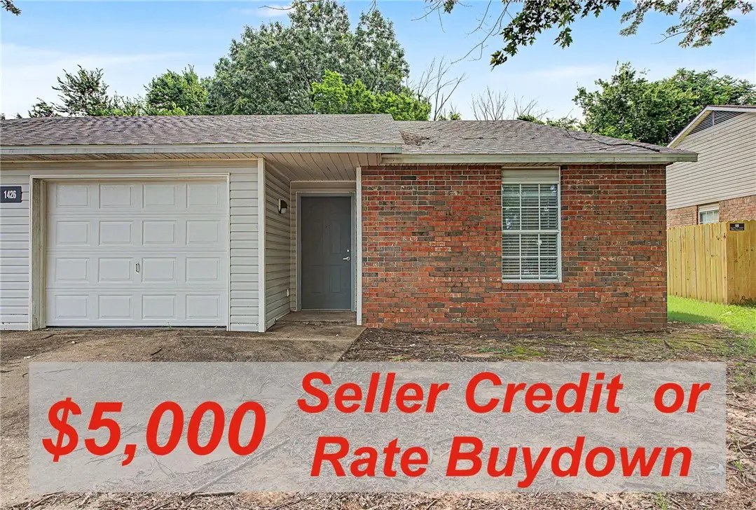 1426 N Boxley Avenue, Fayetteville, AR 72704 - #1