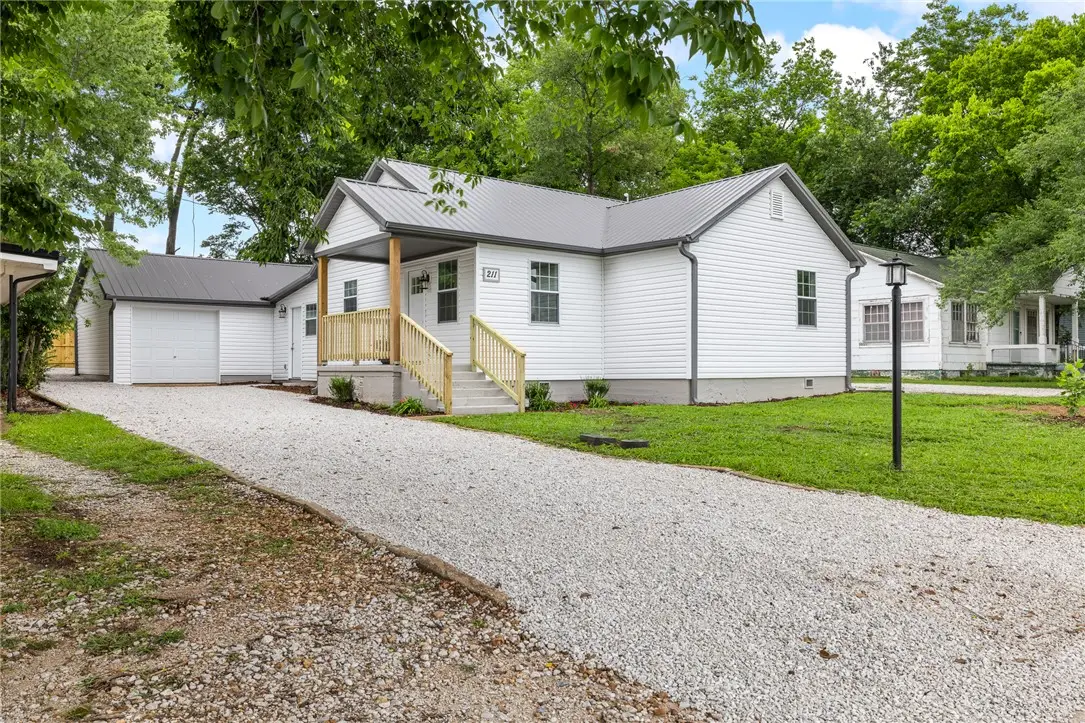211 Lincoln Avenue, Harrison, AR 72601 - #1