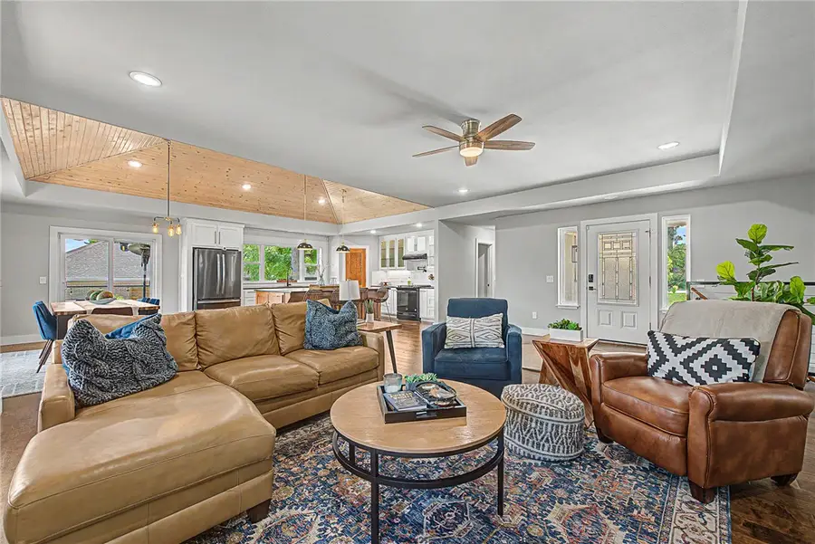 1325 Quail Run Circle, Bentonville, AR 72712 - #2