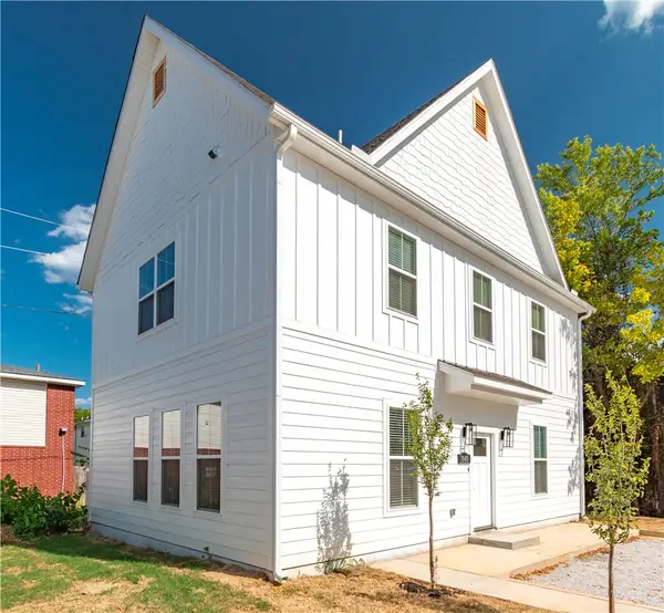 1640 N Leverett Avenue, Fayetteville, AR 72703