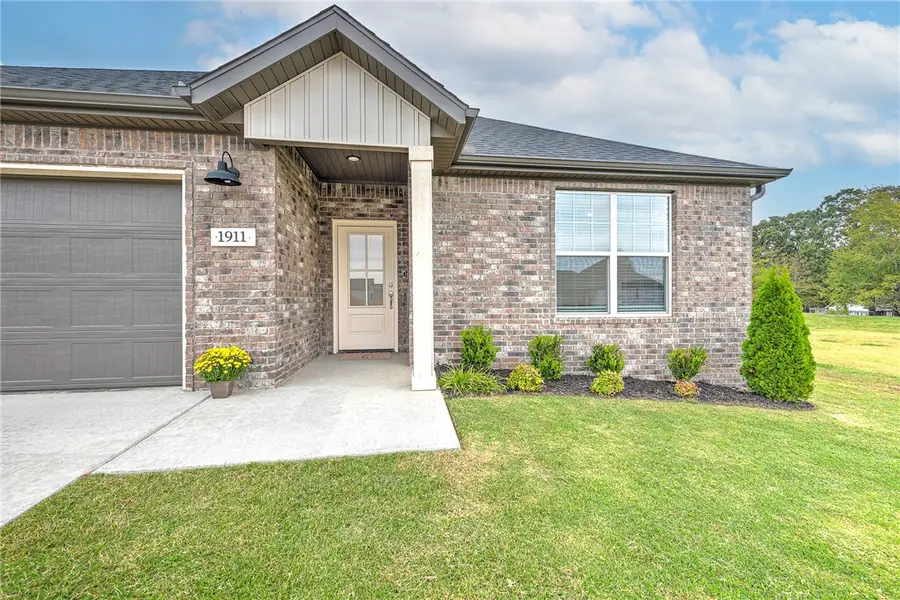 1911 Finnegan Street, Bentonville, AR 72713 - #3