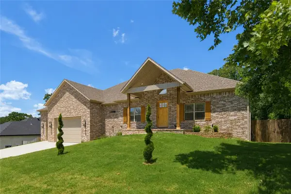12412 Wildwood Drive, Rogers, AR 72756