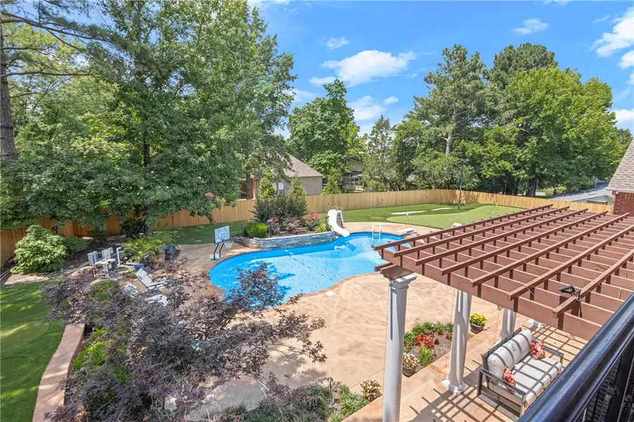 331 E Fairway Lane, Fayetteville, AR 72701 - #2