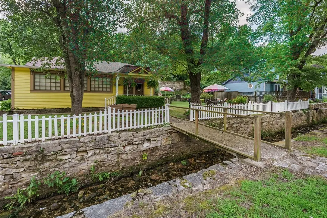 273 N Main Street, Eureka Springs, AR 72632 - #1