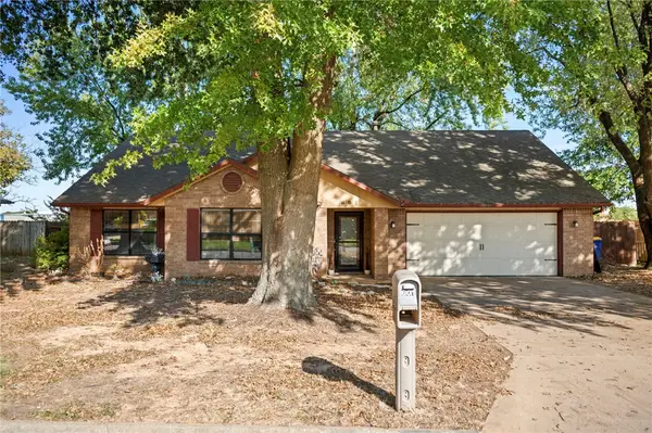 601 Garland Place, Lowell, AR 72745