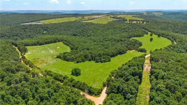 4582 Cr 2590, Kingston, AR 72742