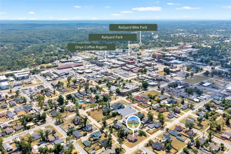 424 W Cedar Street, Rogers, AR 72756 - #2