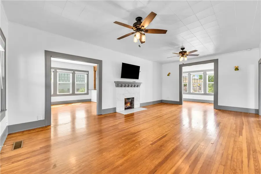 424 W Cedar Street, Rogers, AR 72756 - #3