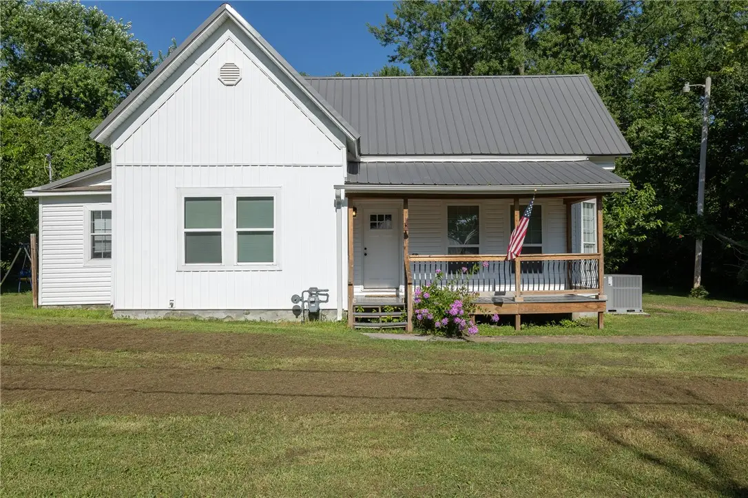 409 S Main Avenue, Lincoln, AR 72744 - #1