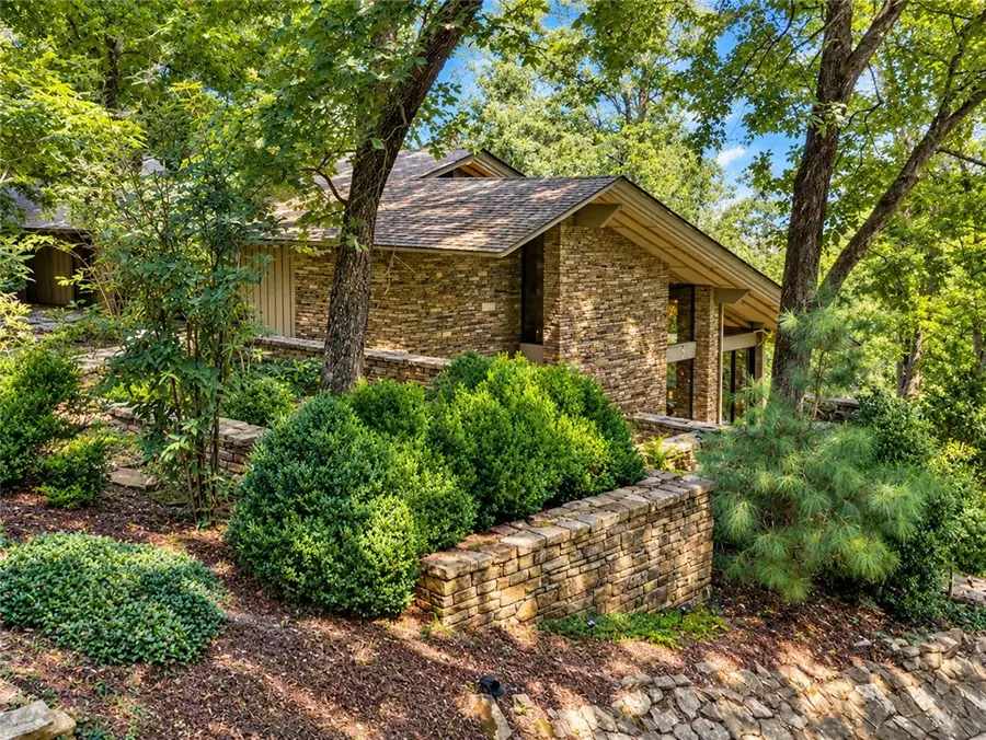 964 E Arlington Terrace, Fayetteville, AR 72701 - #2