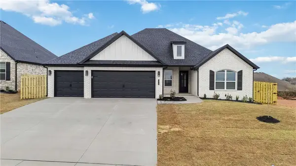 1417 Hillcrest Avenue, Cave Springs, AR 72718