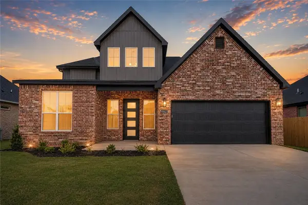 6802 SW Orange Avenue, Bentonville, AR 72713