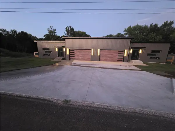 1535 N Eisenhower, Monett, MO 65708