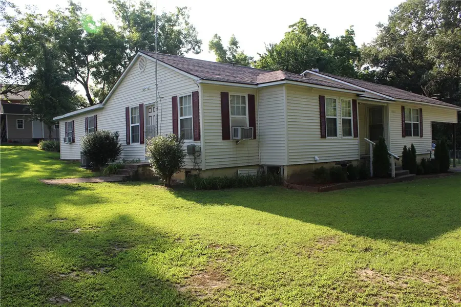 1002 N Robinson, Harrison, AR 72601 - #2
