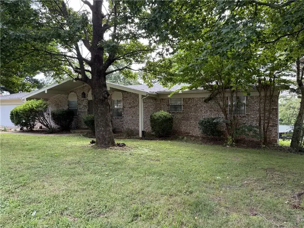 607 Skyline Drive, Harrison, AR 72601