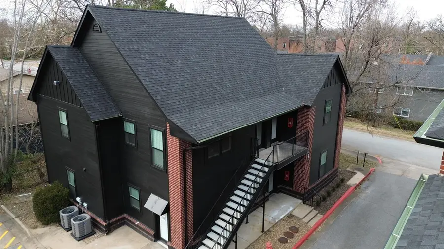 1137 N Leverett Avenue #101, Fayetteville, AR 72703 - #2