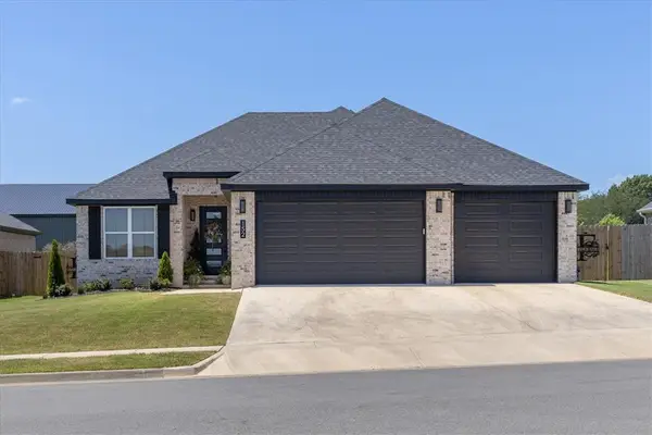 152 Nebo Street, Prairie Grove, AR 72753