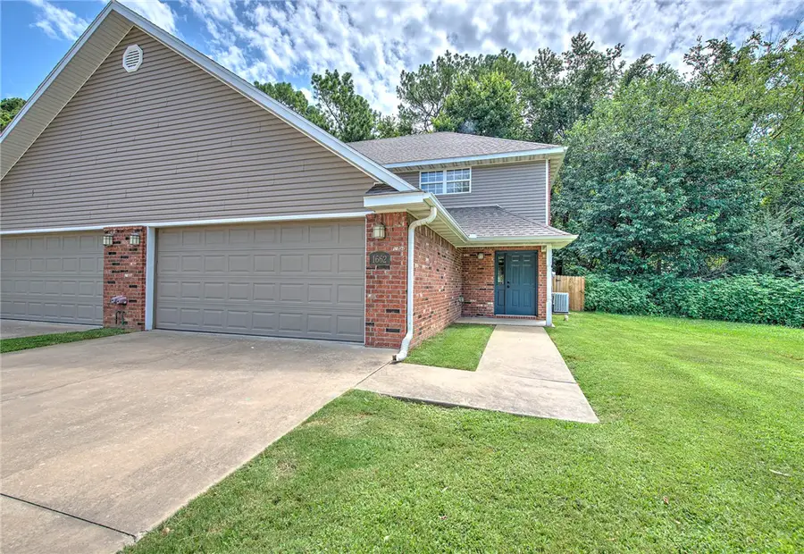 1662 & 1664 Evening Shade Drive, Fayetteville, AR 72703 - #2
