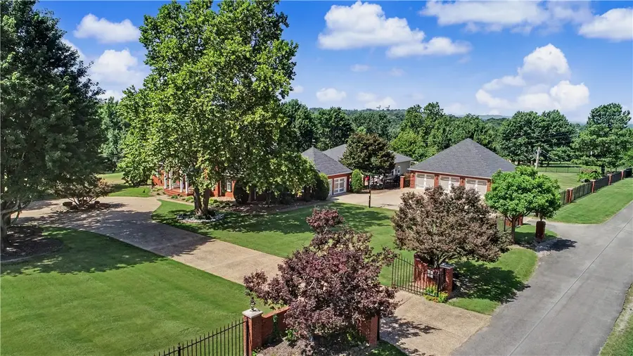 3789 N Sassafras Hill Road, Fayetteville, AR 72703 - #2