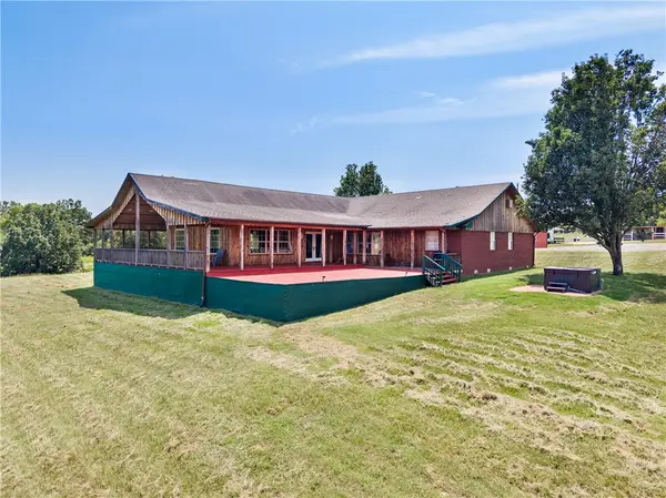 4923 Wire Road, Ozark, AR 72949