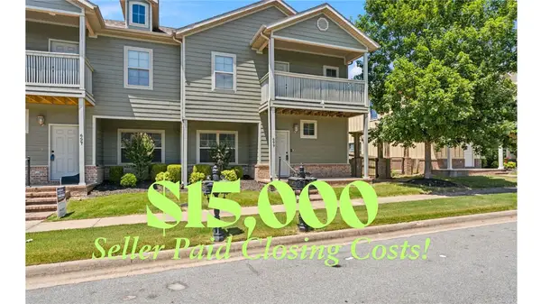 699 N Wordsworth Lane, Fayetteville, AR 72704