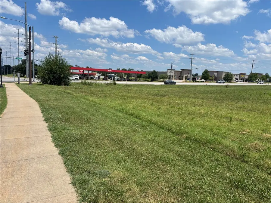 SW Regional Airport Boulevard, Bentonville, AR 72713 - #3
