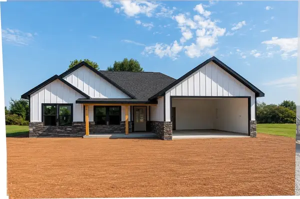 720 Angie Lynn Street, Green Forest, AR 72638