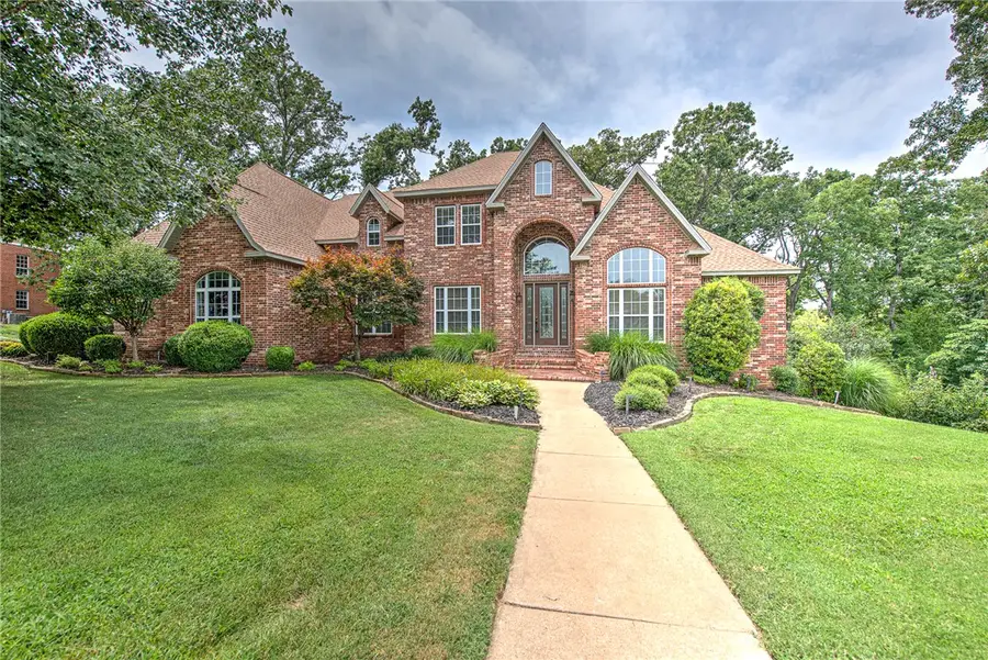 219 Ridgefield Street, Bentonville, AR 72712 - #2