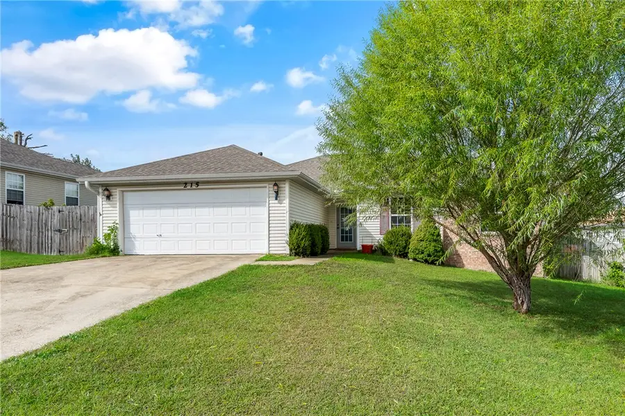 215 Elizabeth, Huntsville, AR 72740 - #2