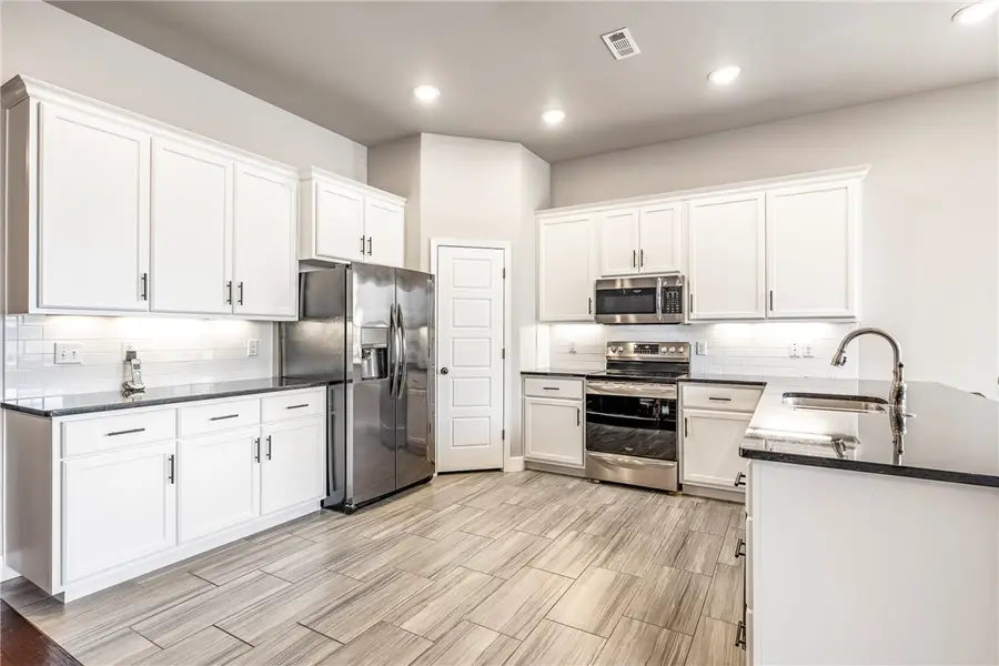 510 Arkansas Black, Bentonville, AR 72712 - #2