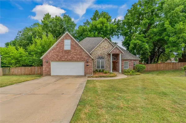 2603 SW 8th Street, Bentonville, AR 72712