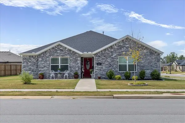 1025 Domingo Avenue, Lowell, AR 72745