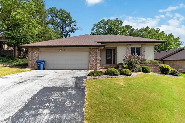 6 Teresa Drive, Bella Vista, AR 72715
