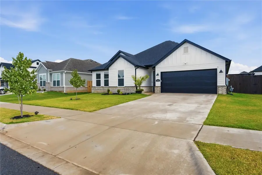 5905 Chiefs Avenue, Bentonville, AR 72713 - #2