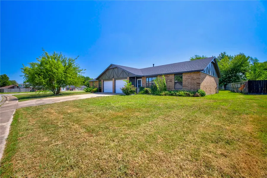 1501 Thrush Street, Springdale, AR 72764 - #2
