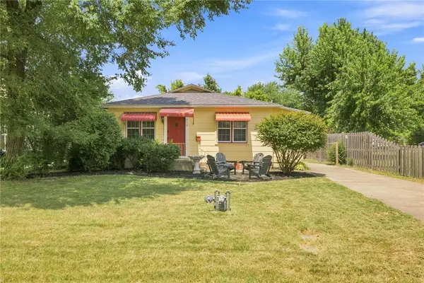 416 NW 7th Street, Bentonville, AR 72712