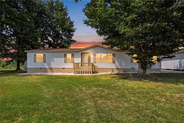 11575 Berry Bates Lane, Bentonville, AR 72712